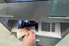 Россиянам рассказали о лимитах на снятие наличных