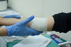 Россиянин избил 11-летнюю девочку на улице острым предметом