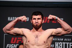 Российский боец ММА уступил бразильцу и потерял титул чемпиона UFC в полутяжелом весе
