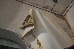 Российской семье пришлось месяц жить в воде