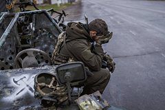 Солдаты ВСУ сдаются в плен под Купянском при помощи бота