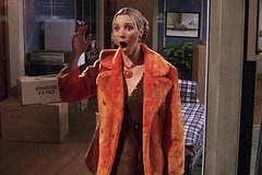 Стиль «нелепых девушек» из популярных в 90-х ситкомов стал трендом у молодежи