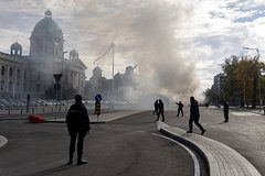 У здания сербского парламента произошла стрельба