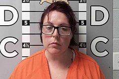 Учительница призналась в сексе со старшеклассником и сбежала