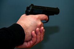 Украинские военкомы угрожали оружием желающим спасти мобилизованного