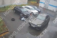 В России ужаснулись реакции прохожих на исколотую ножом жену бизнесмена