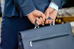 В России захотели законодательно обязать чиновников извиняться за ошибки