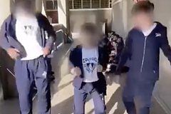 В Россию пришел опасный подростковый тренд «разбиватель черепа»