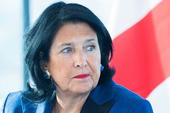 Зурабишвили предложила отправлять грузинских учителей в Россию