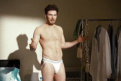 Звезда Marvel Крис Эванс разделся до трусов и подвергся насмешкам в сети