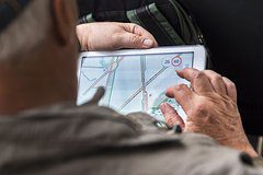 Юрист предостерегла водителей от настройки навигатора во время движения