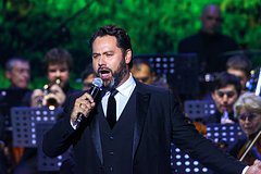 Посольство поддержало российского оперного певца после отмены выступления в Италии