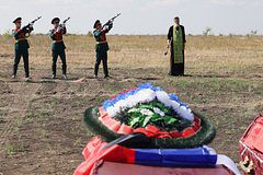 Родственники бойца СВО потребовали вырыть его тело из могилы с одной целью