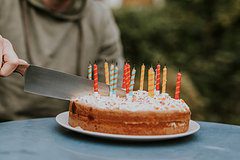 Россиянина арестовали за надпись на торте