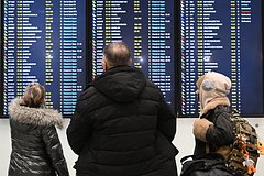 Семья россиян с детьми застряла в аэропорту Москвы из-за задержки рейса почти на сутки