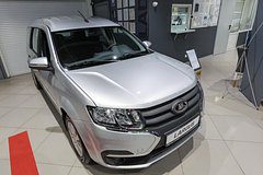 В дилерской сети ограничили продажи Lada Largus