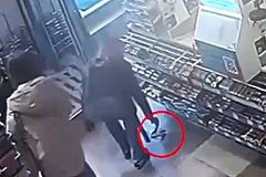 Жительница Подмосковья украла 35 тысяч рублей с пола