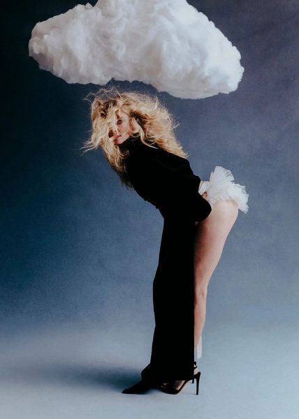 40-летняя популярная актриса снялась без штанов для журнала