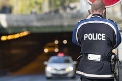 Автомобиль въехал в толпу на рождественской ярмарке