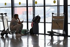 Более 150 россиян застряли в аэропорту Армении без еды и воды