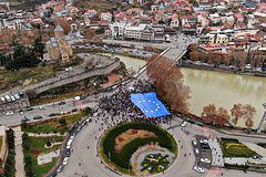 Еврокомиссия пригрозила Грузии отменой безвиза