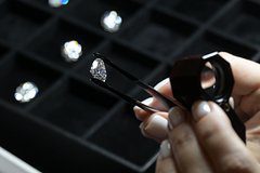 Индия стала покупать у России меньше алмазов