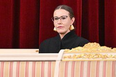 Ксения Собчак ответила на вопрос о внешности фразой «скоро поседею»