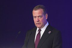 Медведев опубликовал написанный на блатном жаргоне пост