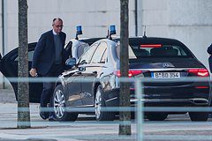 Мерц покинул переговоры Зеленского с Уиткоффом