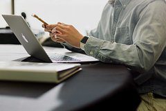 Мужчина отказался выполнить просьбу сестры и узнал от нее неприятную правду