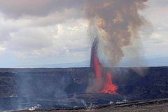 На Гавайях произошло извержение вулкана