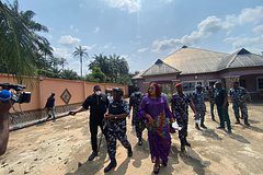 Найдено место тайных операций «черных трансплантологов» с сотней разлагающихся тел