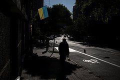 Новый глава МВД европейской страны распорядился избавиться от флага Украины