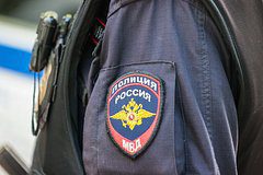 Подросток напал с ножом на учителя в российской школе