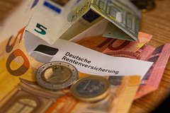 Правительство Германии захотело заказать сотни разведывательных дронов