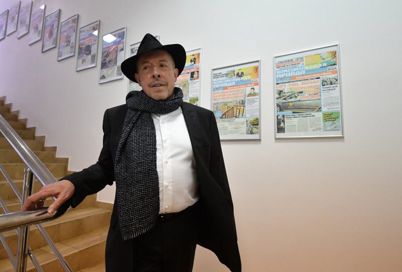 Продает вино из Палестины и зарабатывает миллионы. Как живет в эмиграции Андрей Макаревич?