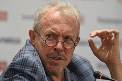 Продает вино из Палестины и зарабатывает миллионы. Как живет в эмиграции Андрей Макаревич?