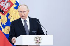 Путину доложили о полном переходе Северска под контроль российских военных