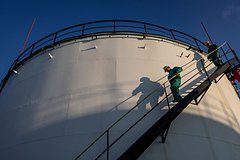 Расходы европейцев на российские энергоносители подсчитали