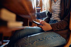 Раскрыты уловки нацеленных на подростков мошенников