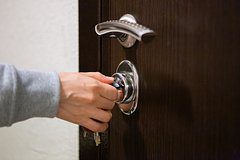 Россиян захотели обязать платить за аренду на год вперед