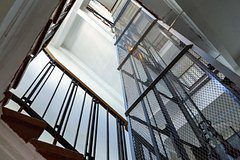 Россиянин несколько лет совершал соития со школьницами в подъездах и попался