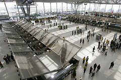 Россиянин ушел в запой в аэропорту Таиланда и пропал на три дня