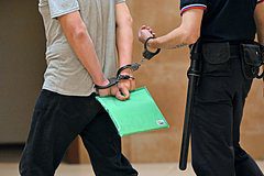 Россиянин взялся отрезать язык приятелю за сплетни о сестре