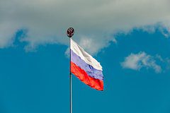 Российские военные подняли флаг в Северске