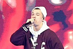 Снявшего видео с курящим рэпером Macan отправили на гауптвахту