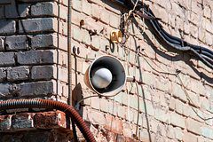 В четырех российских регионах объявили ракетную опасность