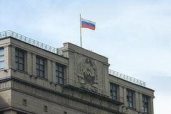 В Госдуме одобрили изменение описания герба России
