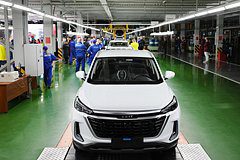 В России перестанут продавать два китайских кроссовера