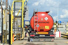 В России задумали частично разрешить вывоз бензина